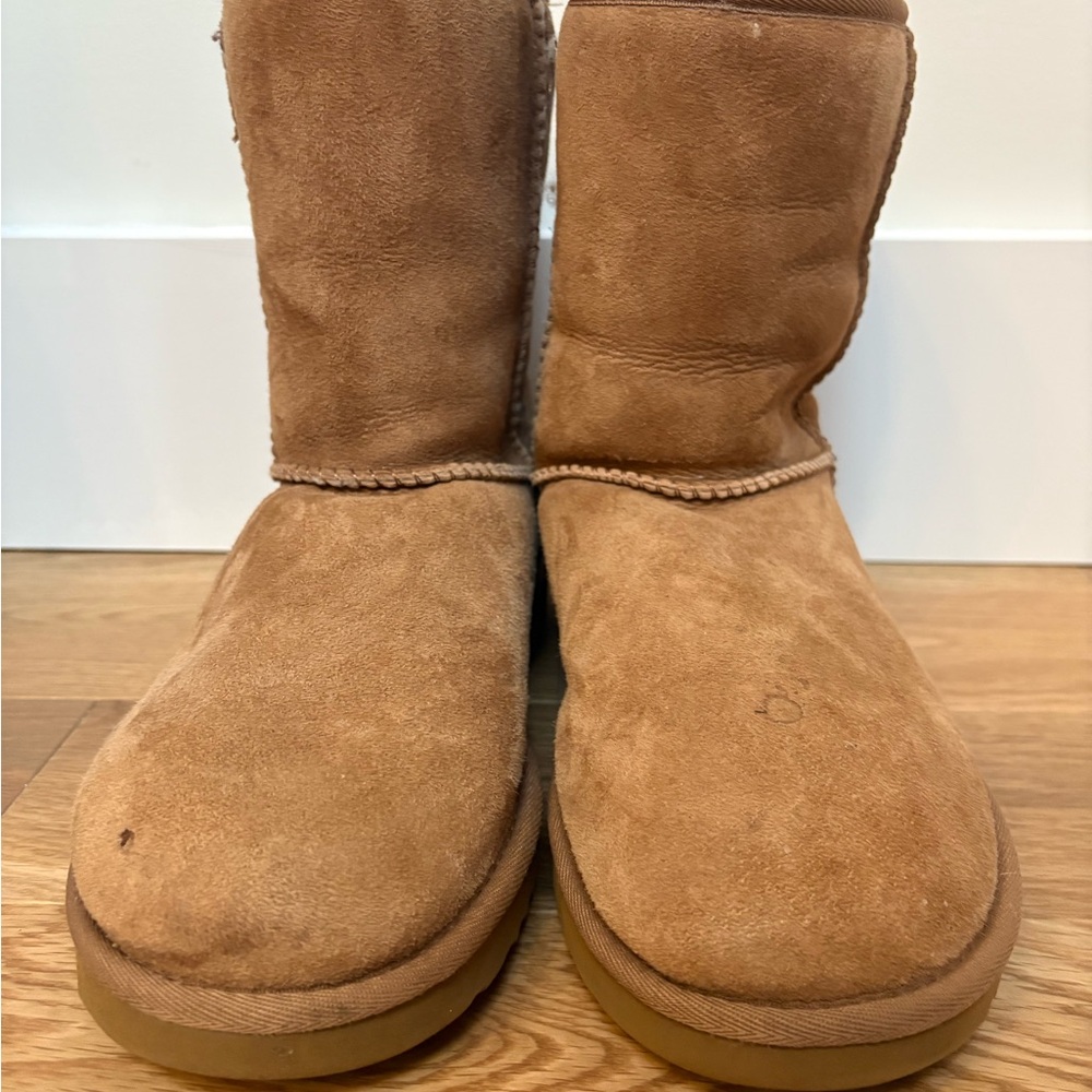 UGG Classic Short Boots Chestnut Size 9 - Picture 2 of 8